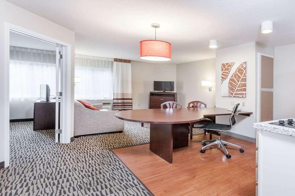 Mainstay Suites Detroit Auburn Hills Værelse billede