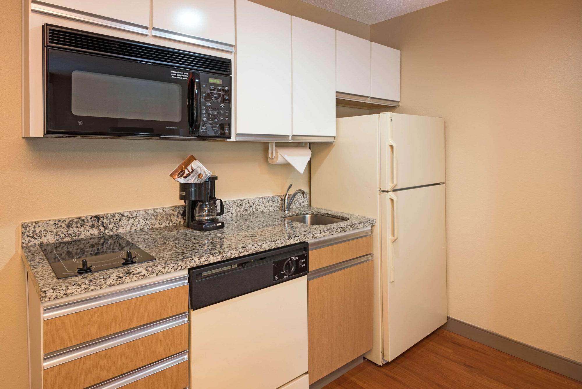 Mainstay Suites Detroit Auburn Hills Eksteriør billede