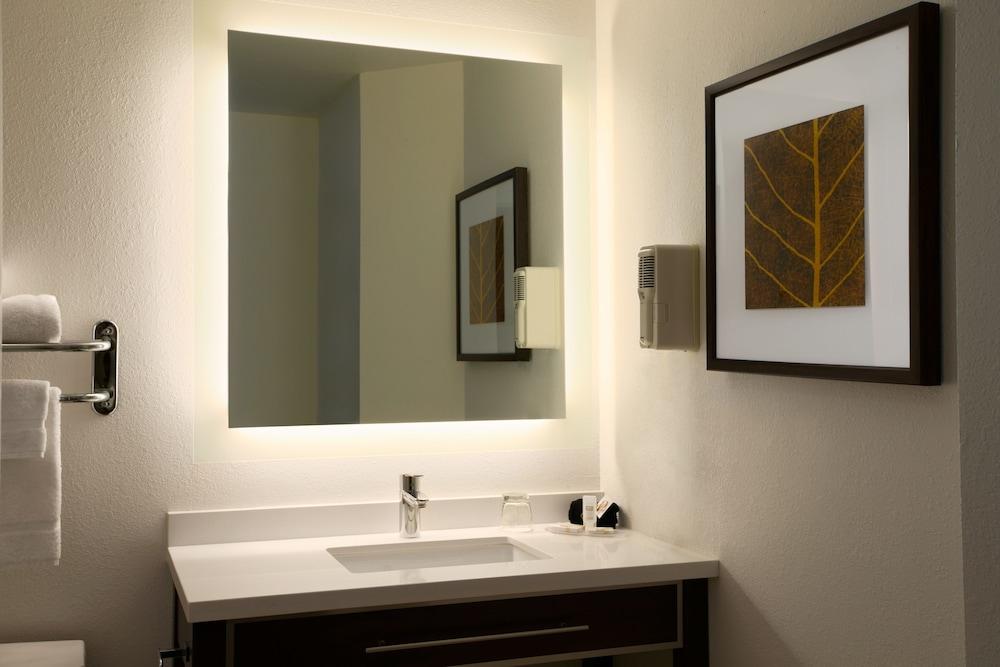 Mainstay Suites Detroit Auburn Hills Eksteriør billede