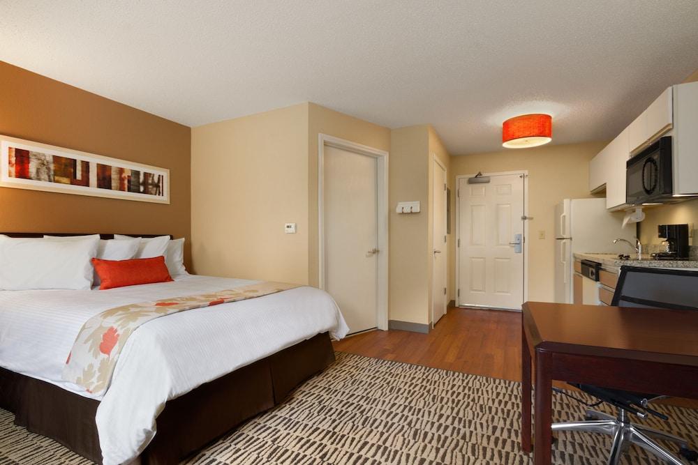 Mainstay Suites Detroit Auburn Hills Eksteriør billede
