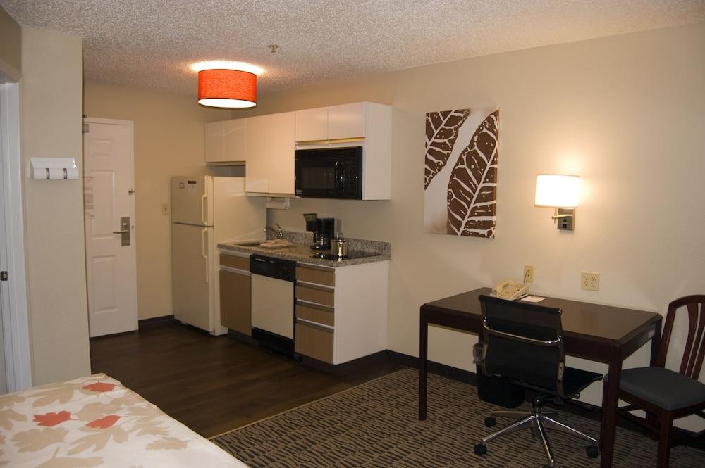 Mainstay Suites Detroit Auburn Hills Eksteriør billede