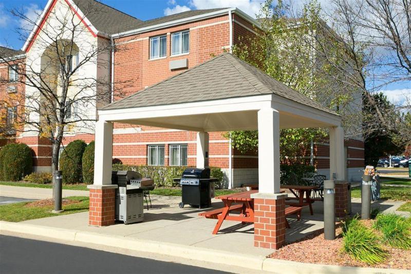 Mainstay Suites Detroit Auburn Hills Eksteriør billede